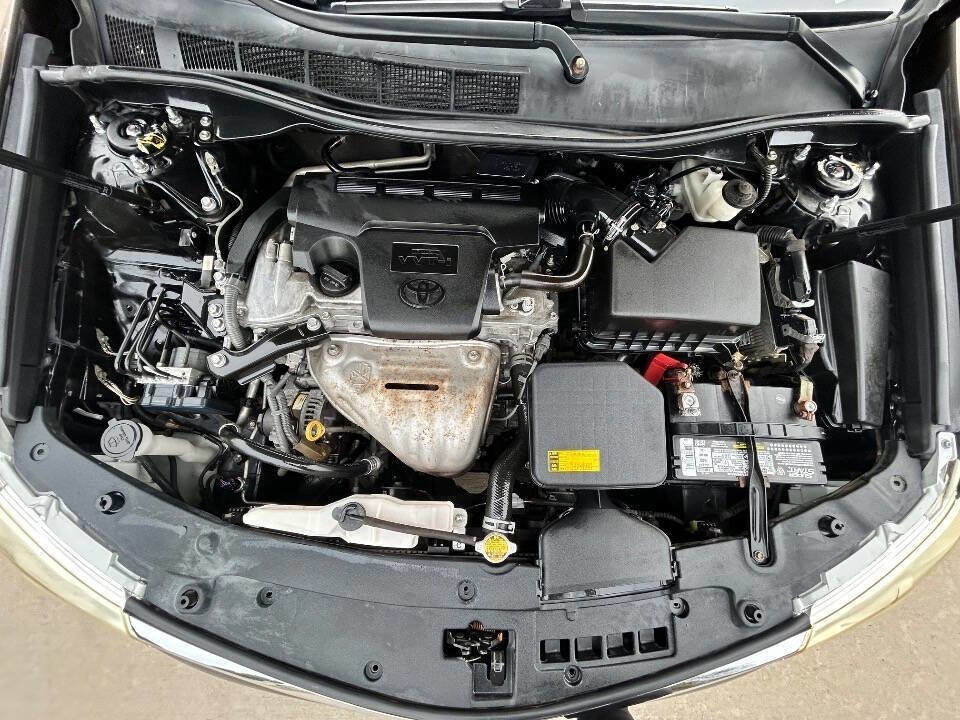 Used 2012 Toyota Camry LE image 22