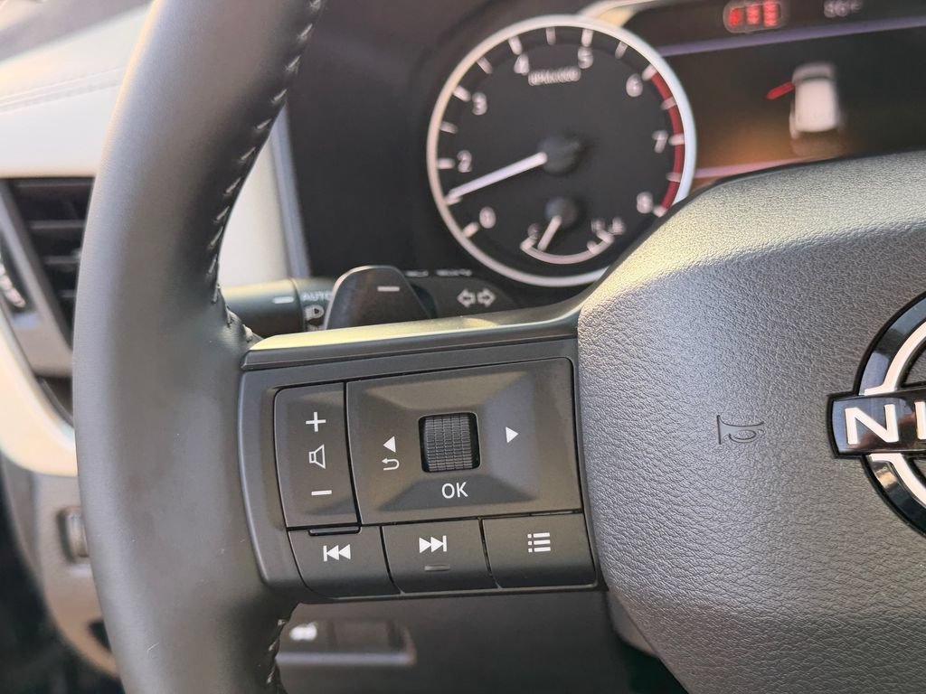 Used 2026 Nissan Rogue Dark Armor FWD image 24