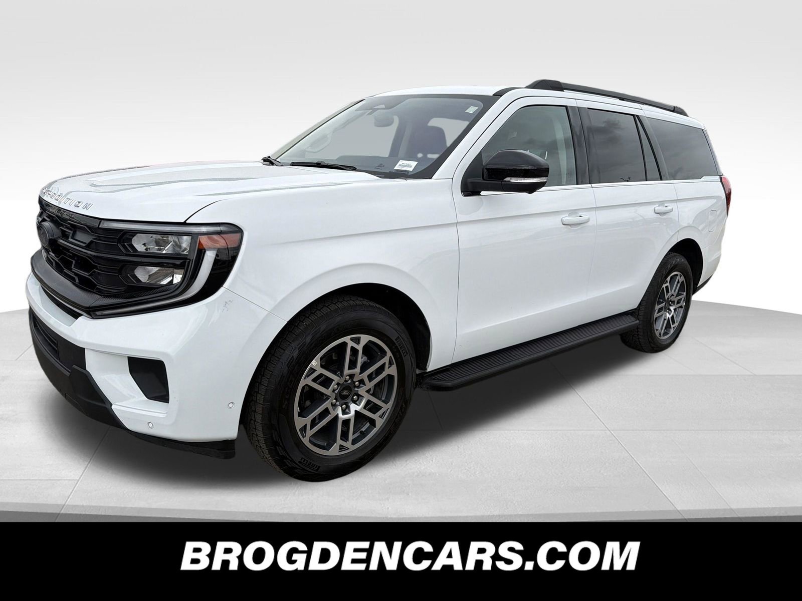 Used 2025 Ford Expedition Active AWD/4WD image 4