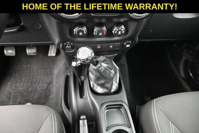 Used 2017 Jeep Wrangler Unlimited Sahara w/ Max Tow Package AWD/4WD image 27