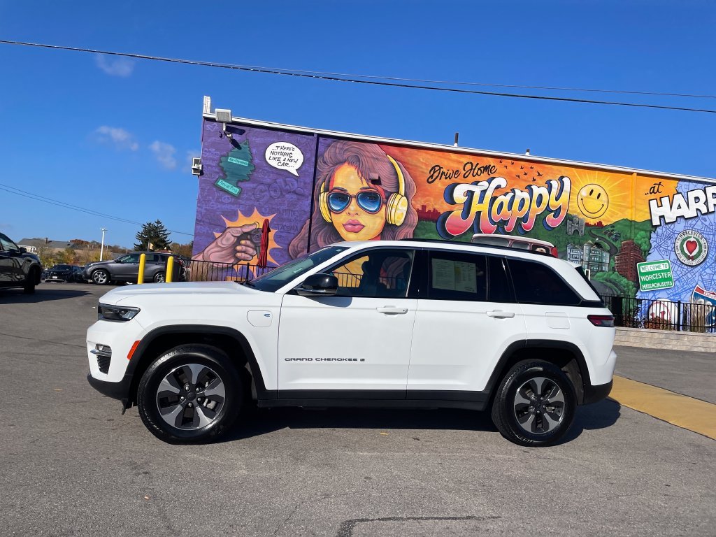 Used 2022 Jeep Grand Cherokee Limited 4xe AWD/4WD image 2