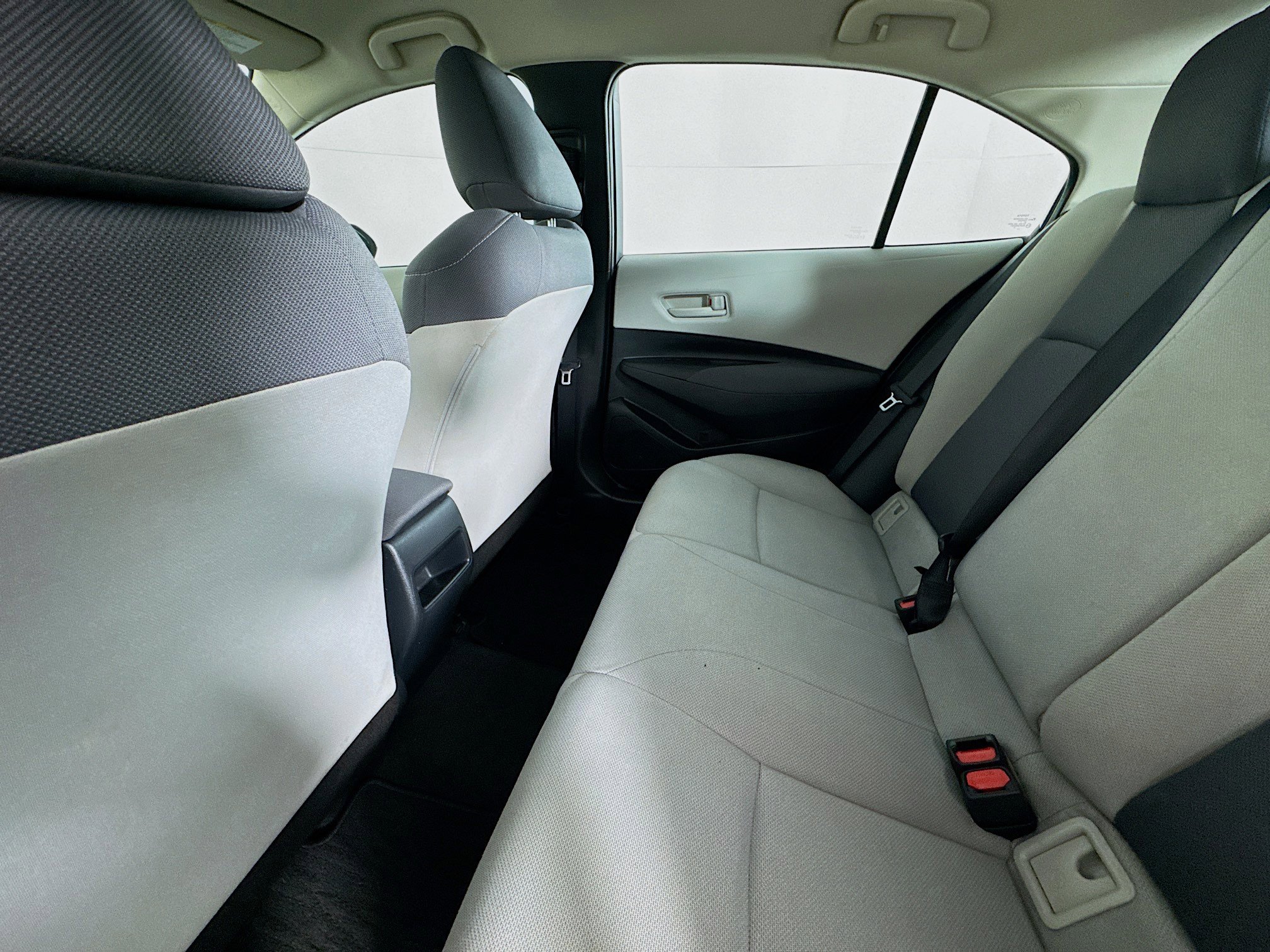 Used 2022 Toyota Corolla L FWD image 23