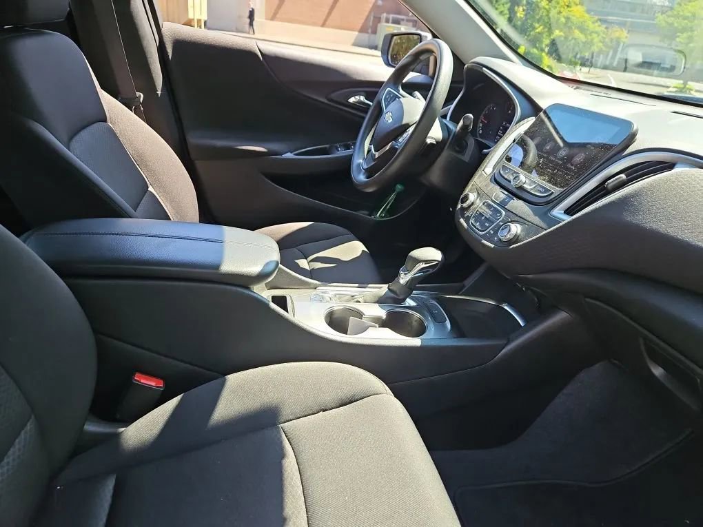 Used 2023 Chevrolet Malibu LT image 6