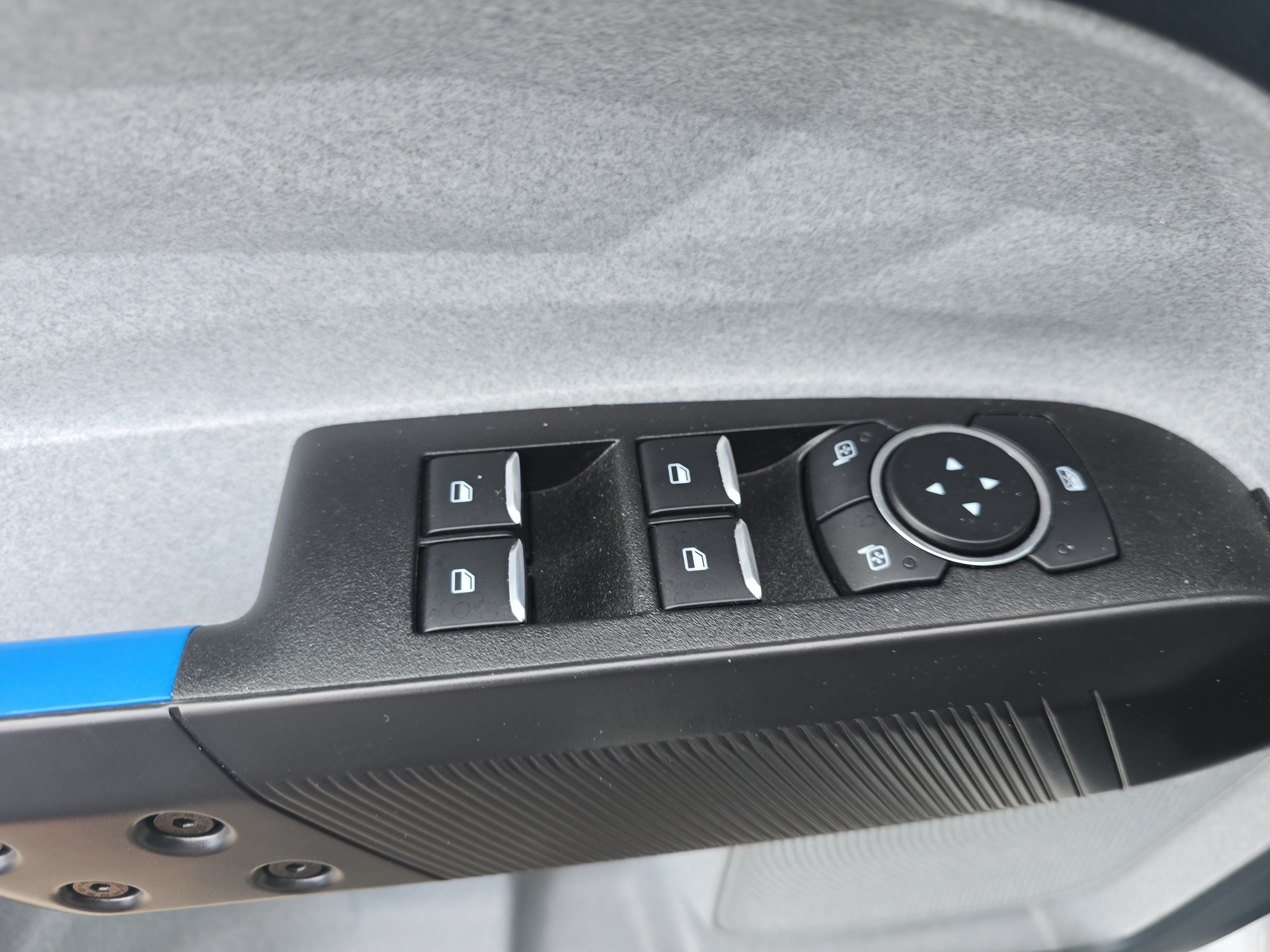 Used 2025 Ford Maverick XLT w/ Equipment Group 302A AWD/4WD image 19