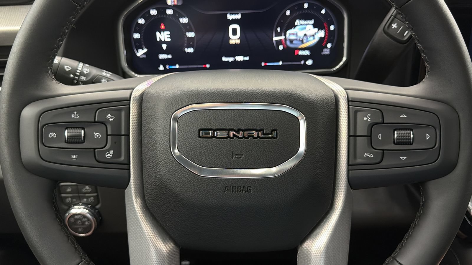 Used 2026 GMC Sierra 3500 Denali w/ Denali Reserve Package AWD/4WD image 29