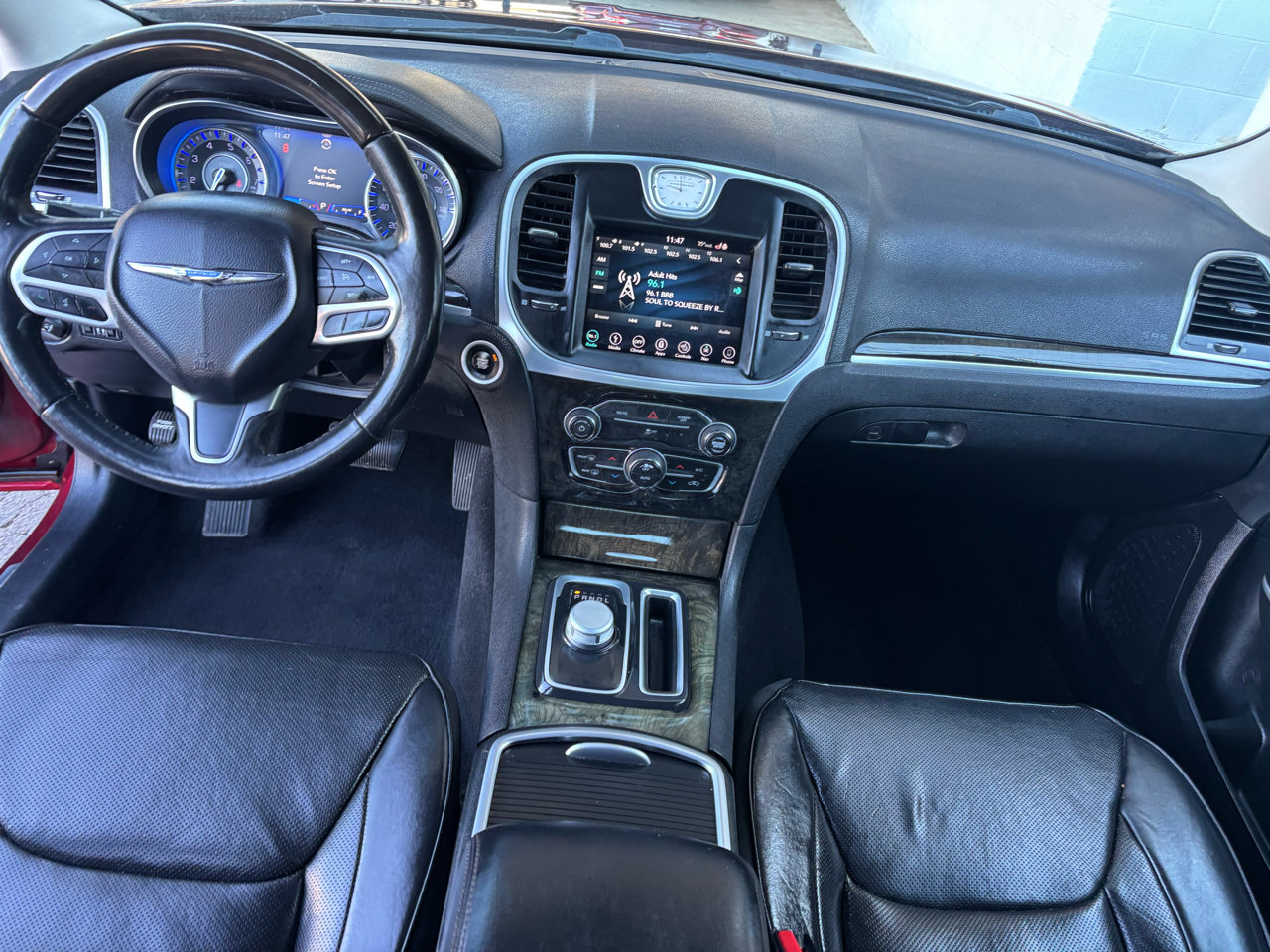 Used 2019 Chrysler 300 Limited image 15