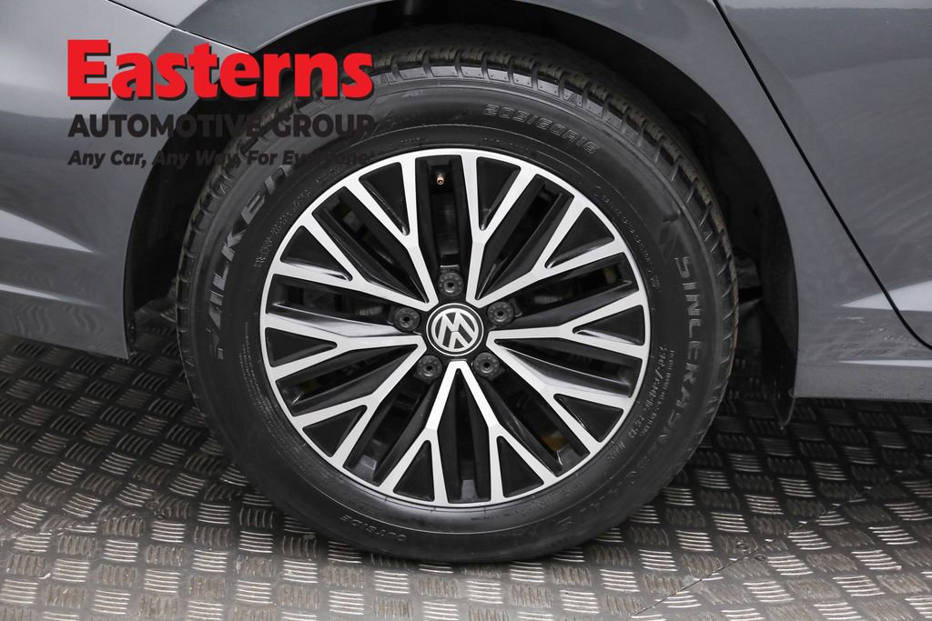 Used 2021 Volkswagen Jetta SE w/ SE Cold Weather Package image 30