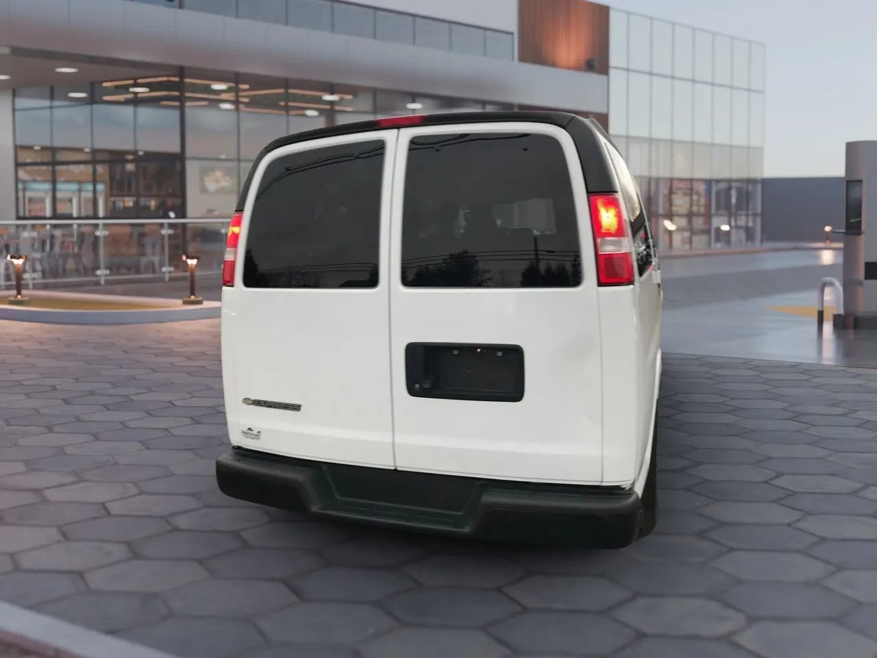 Used 2022 Chevrolet Express 2500 LS image 8
