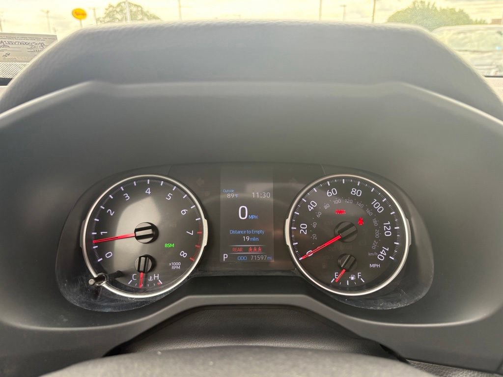 Used 2019 Toyota RAV4 XLE Premium AWD/4WD image 30
