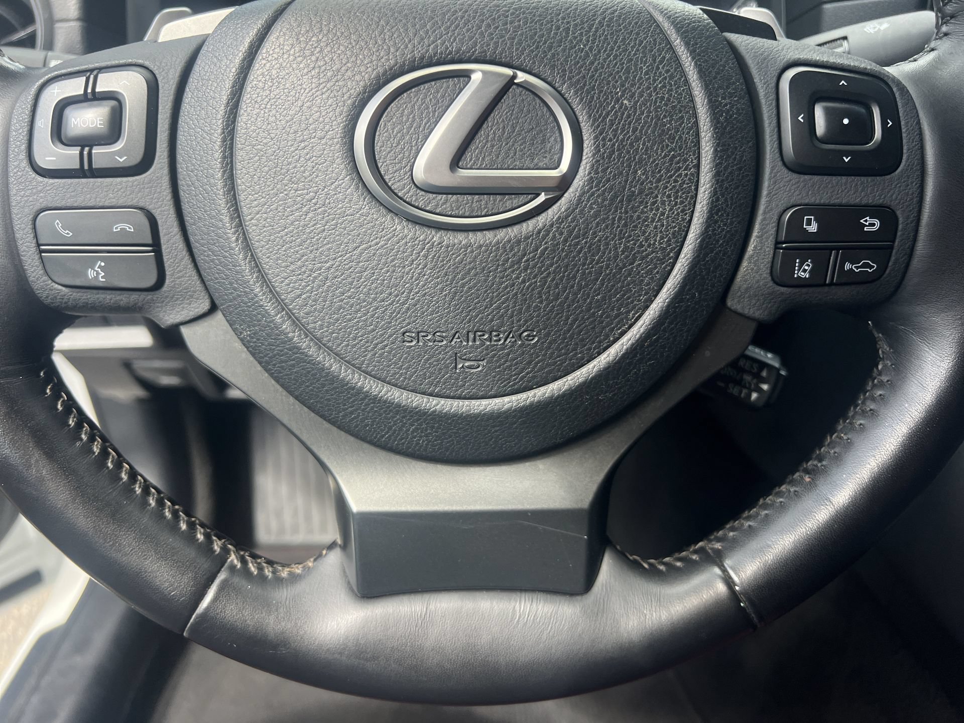 Used 2024 Lexus IS 300 w/ Comfort Package RWD image 9