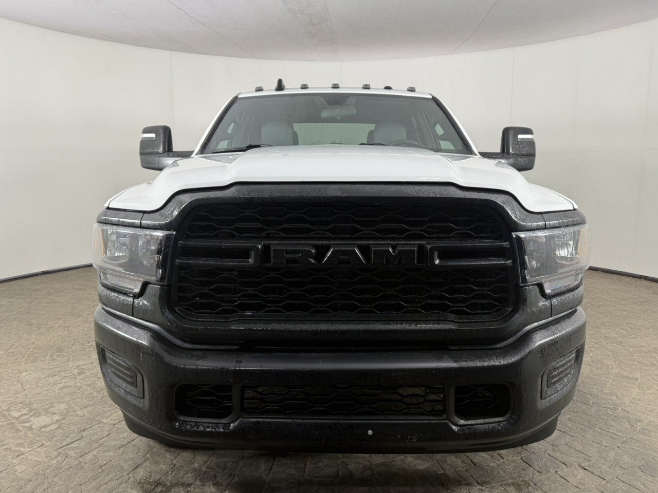Used 2024 RAM 2500 Tradesman AWD/4WD image 2