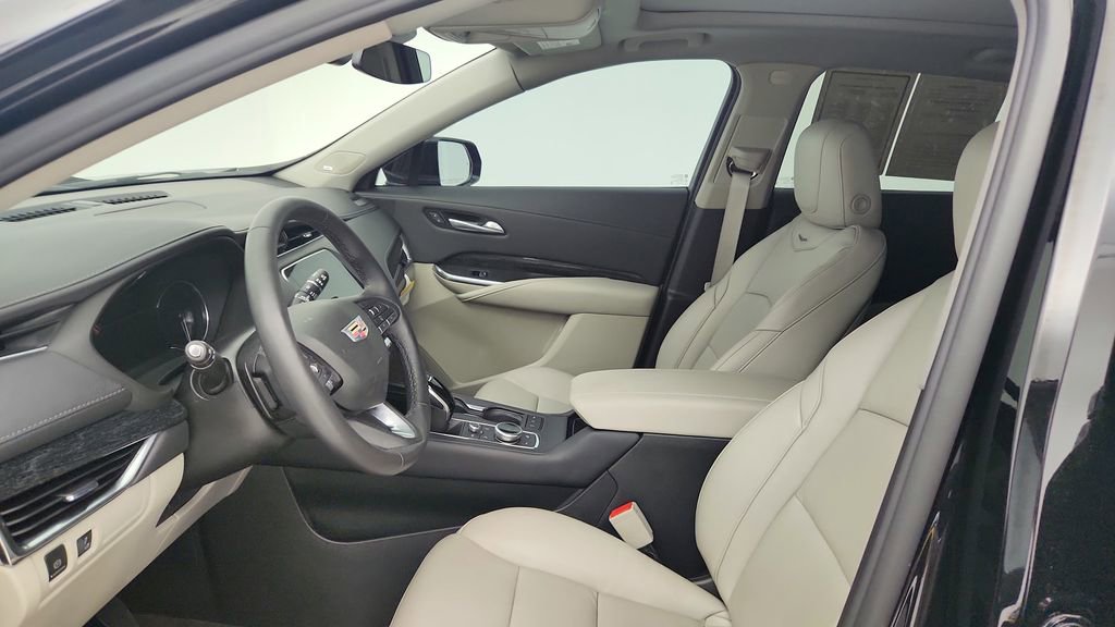Certified 2023 Cadillac XT4 Premium Luxury w/ Cold Weather Package image 15