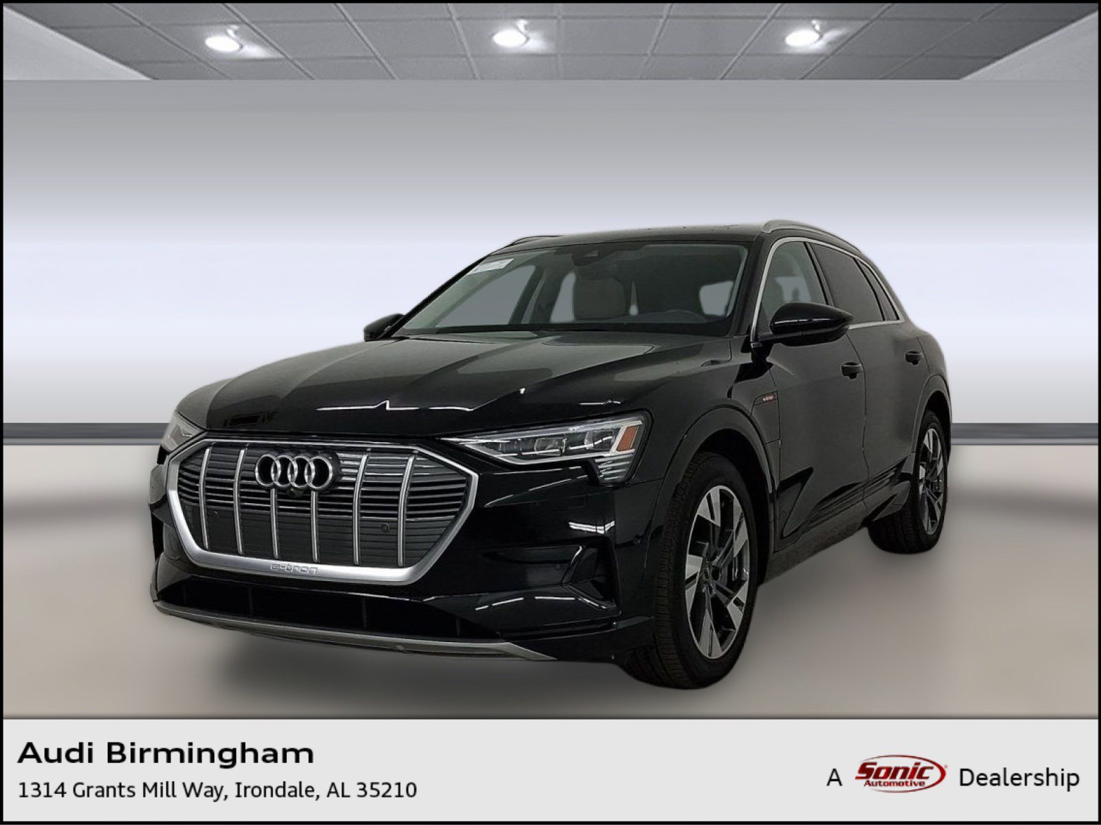 Used 2022 Audi e-tron Premium Plus image 1