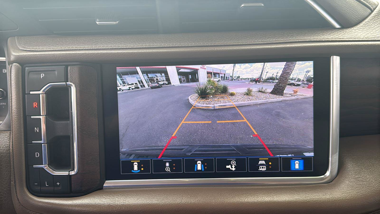 Used 2021 GMC Yukon XL Denali AWD/4WD image 22