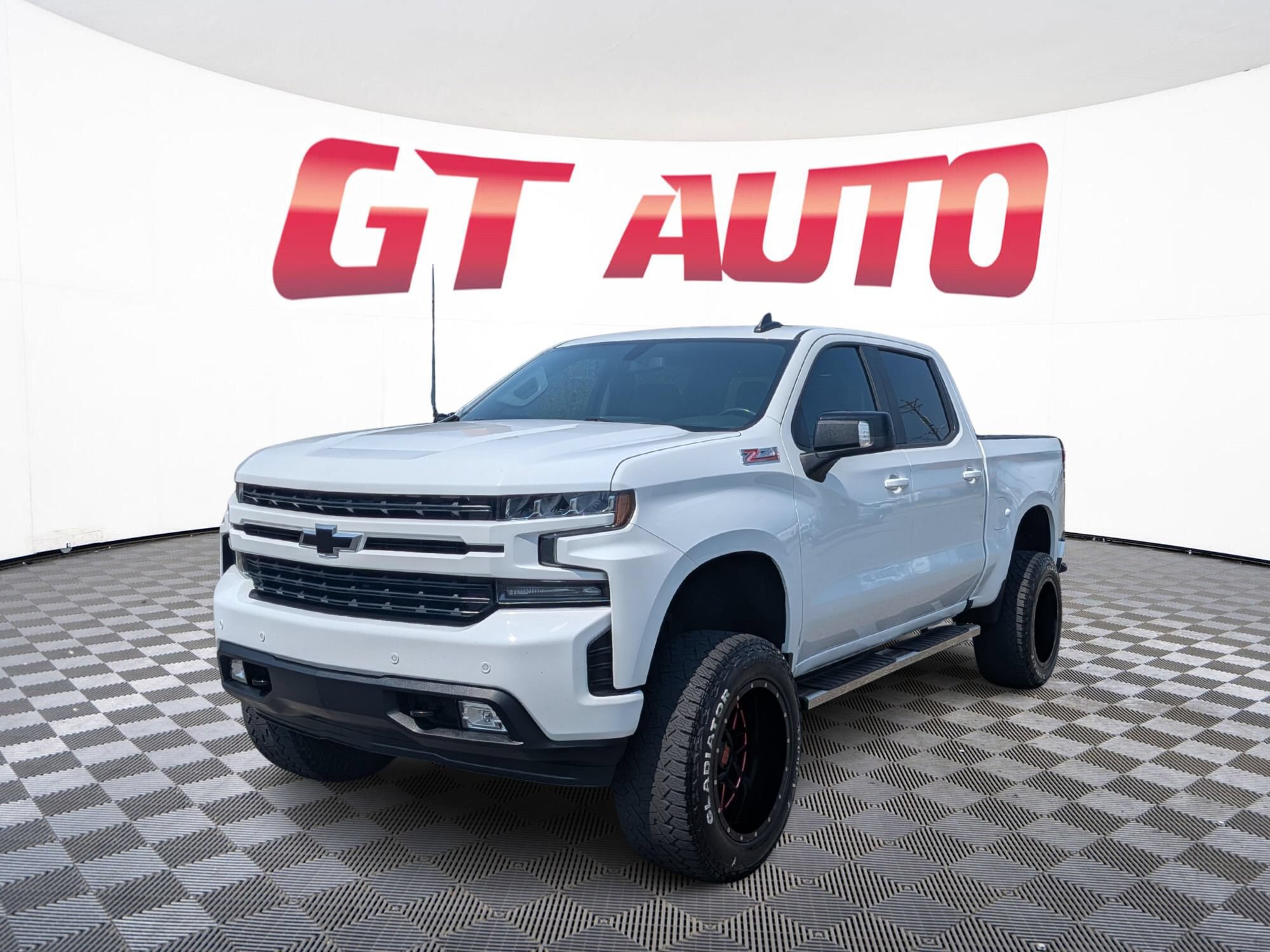 Used 2019 Chevrolet Silverado 1500 RST AWD/4WD image 2