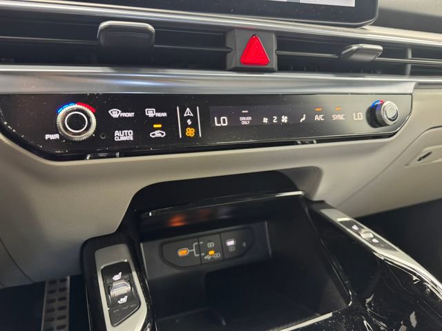 Used 2025 Kia Sorento SX Prestige image 42