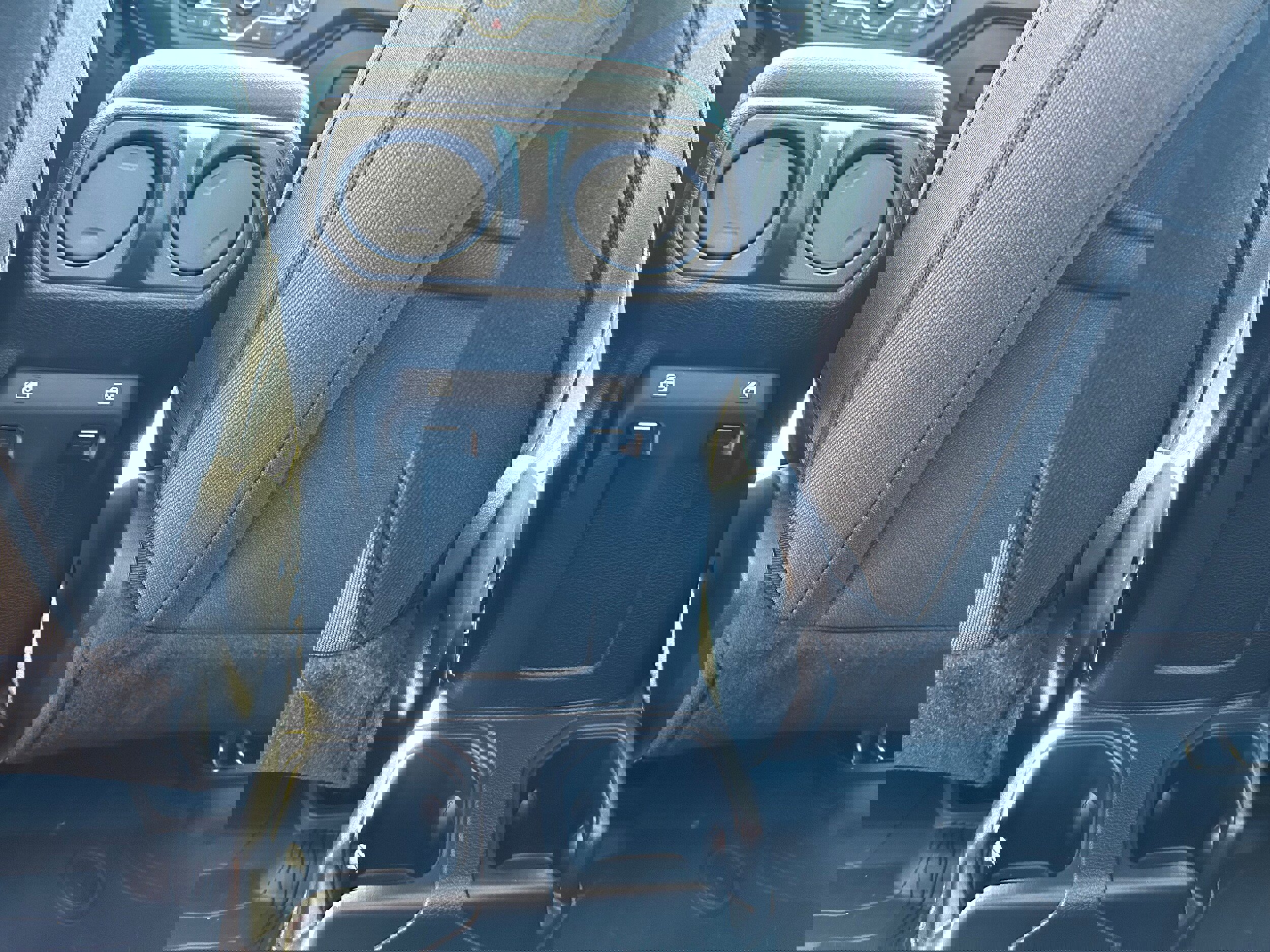 Used 2024 Jeep Wrangler Sport S image 17