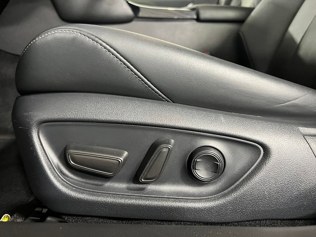 Certified 2022 Toyota Mirai w/ Advanced Technology Package RWD image 13