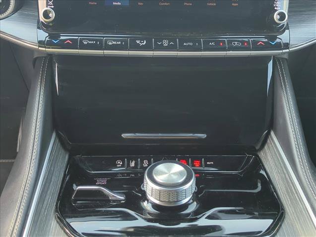 Used 2024 Jeep Wagoneer Series II AWD/4WD image 21
