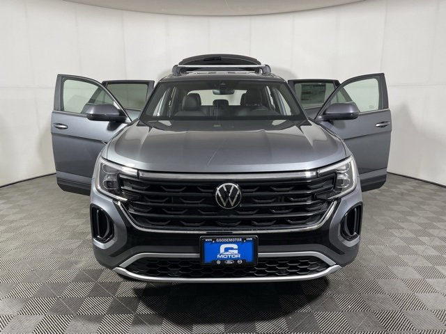 New 2025 Volkswagen Atlas Cross Sport SE image 12