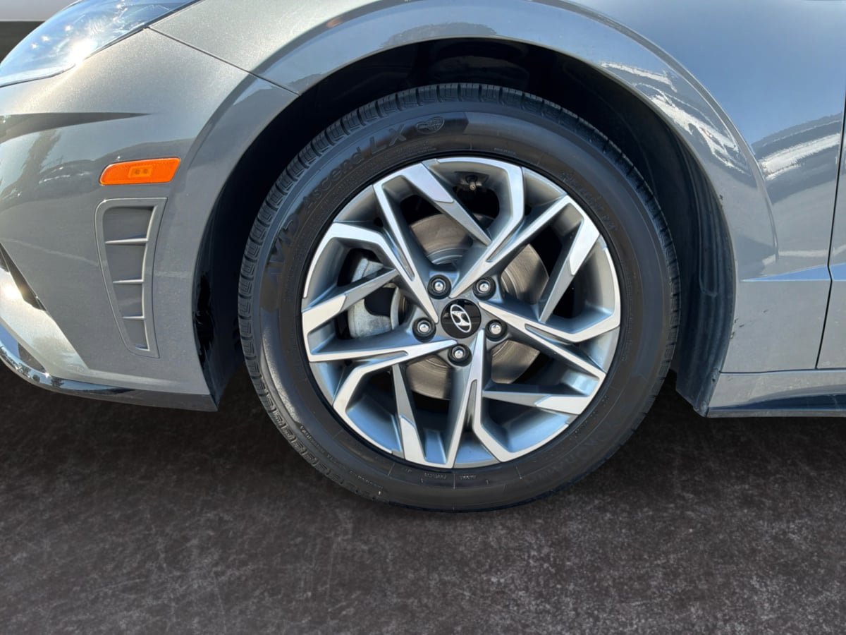 Used 2023 Hyundai Sonata SEL FWD image 9