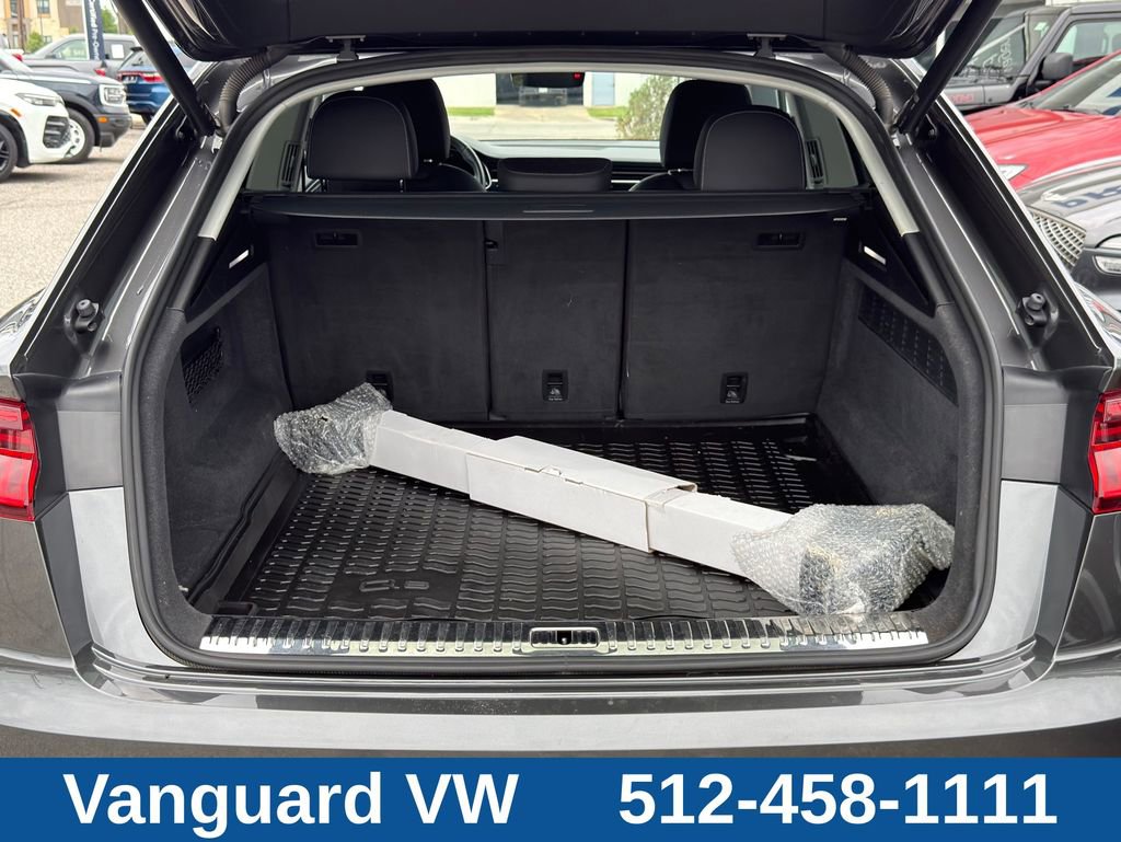 Used 2022 Audi Q8 Premium Plus AWD/4WD image 9