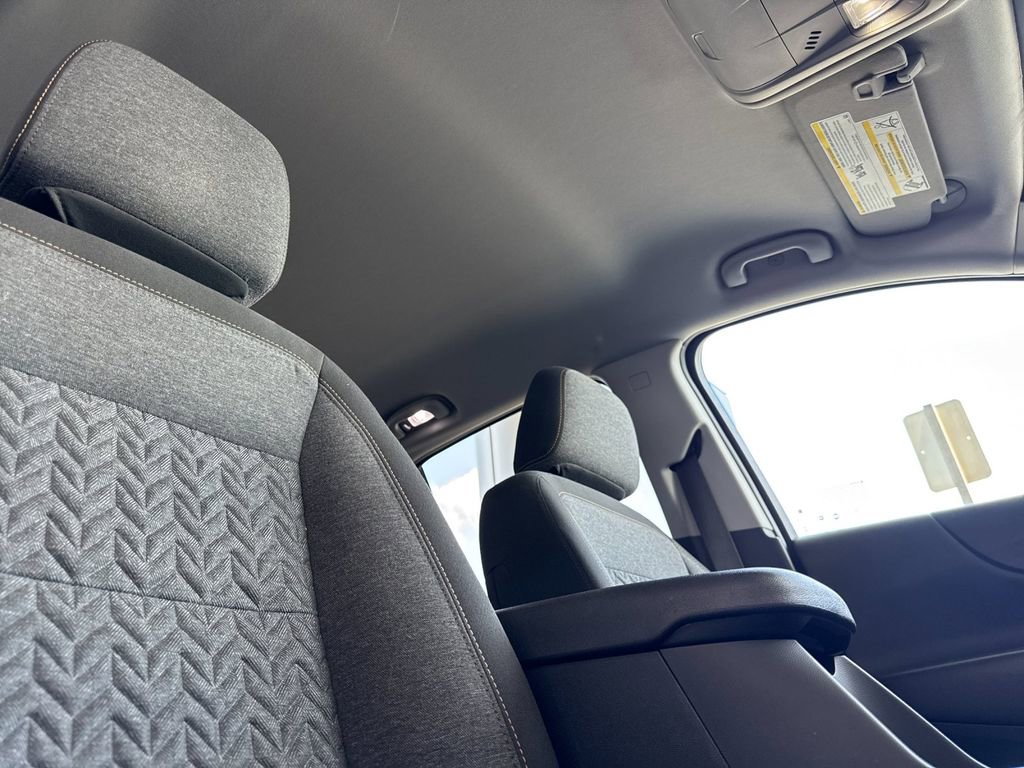 Used 2023 Chevrolet Equinox LT FWD image 18