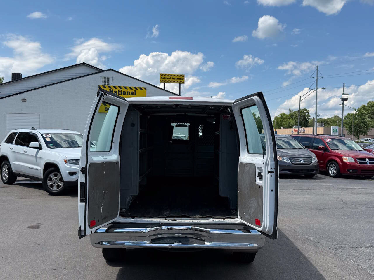 Used 2014 Ford E-250 and Econoline 250 w/ Power Group RWD image 16
