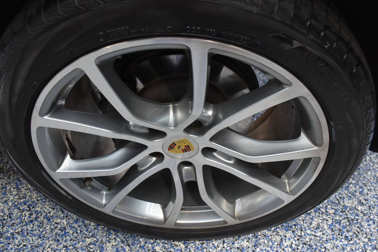 Used 2020 Porsche Cayenne S w/ Premium Package AWD/4WD image 26