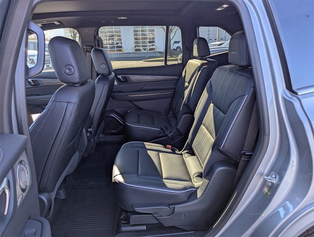 New 2026 Buick Enclave Avenir w/ Super Cruise Package image 12