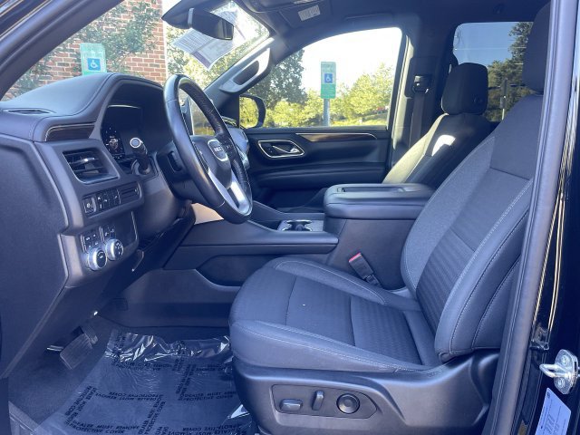 Used 2022 GMC Yukon SLE w/ Gmc Pro Safety Plus Package AWD/4WD image 12