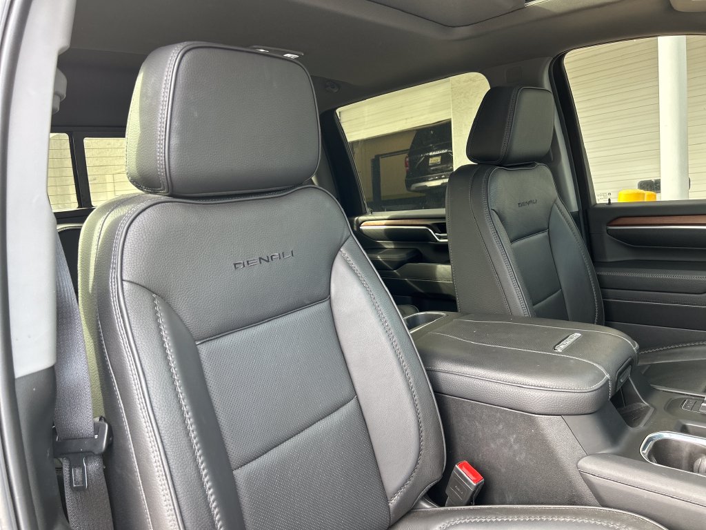 Used 2024 GMC Sierra 2500 Denali w/ Denali Reserve Package AWD/4WD image 14