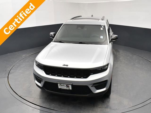 Certified 2023 Jeep Grand Cherokee Altitude image 14