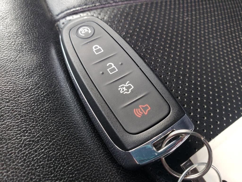 Used 2014 Lincoln MKX FWD w/ Walnut Swirl Wood Package image 34