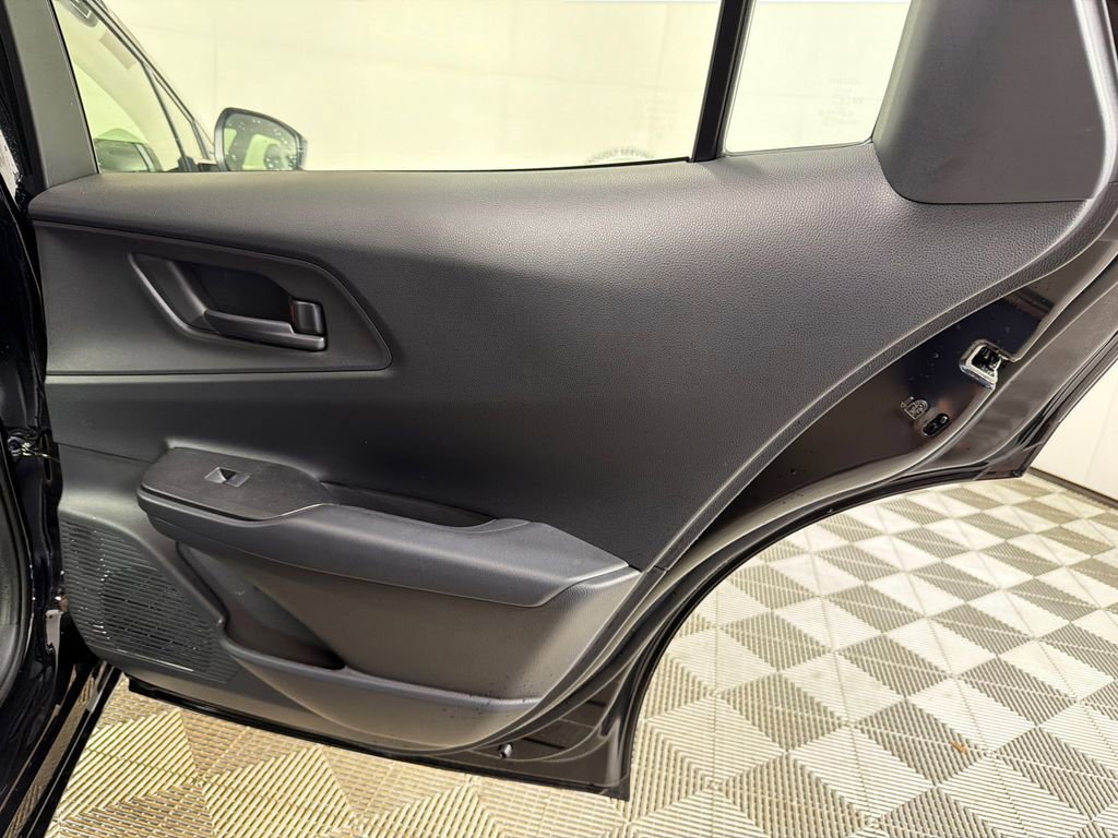 Used 2025 Toyota Prius Plug-In Hybrid image 16