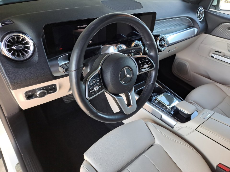 Used 2022 Mercedes-Benz GLB 250 4MATIC image 12
