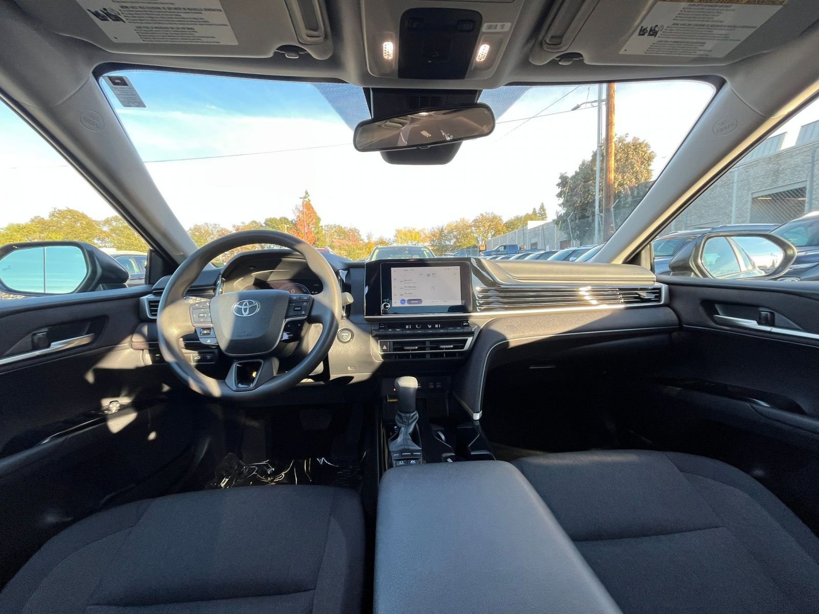 Used 2025 Toyota Camry LE image 32