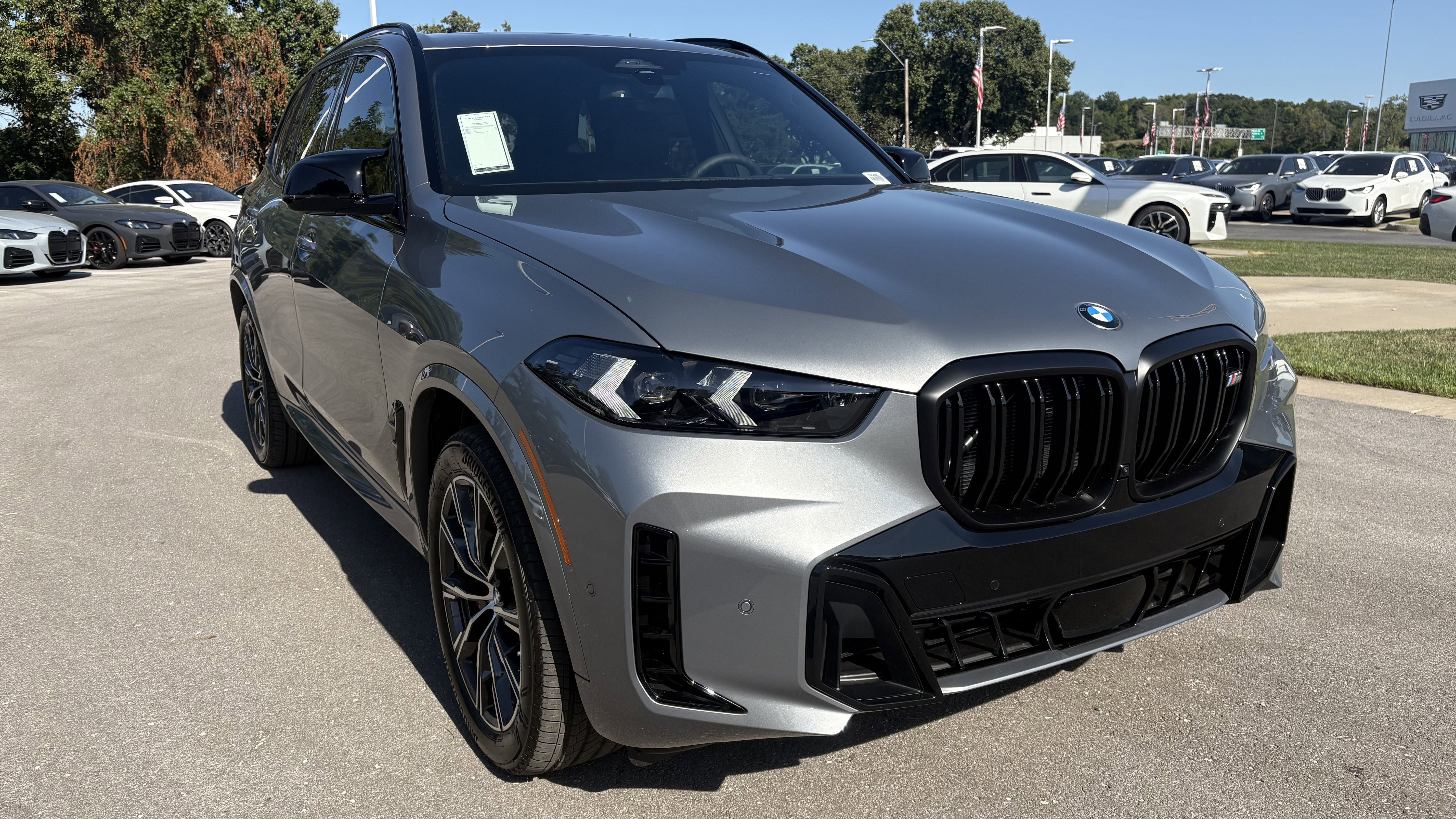 New 2026 BMW X5 M60i w/ Executive Package image 2