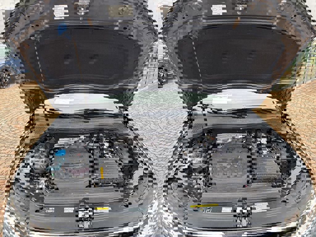 Used 2024 Volkswagen Tiguan SEL R-Line image 41