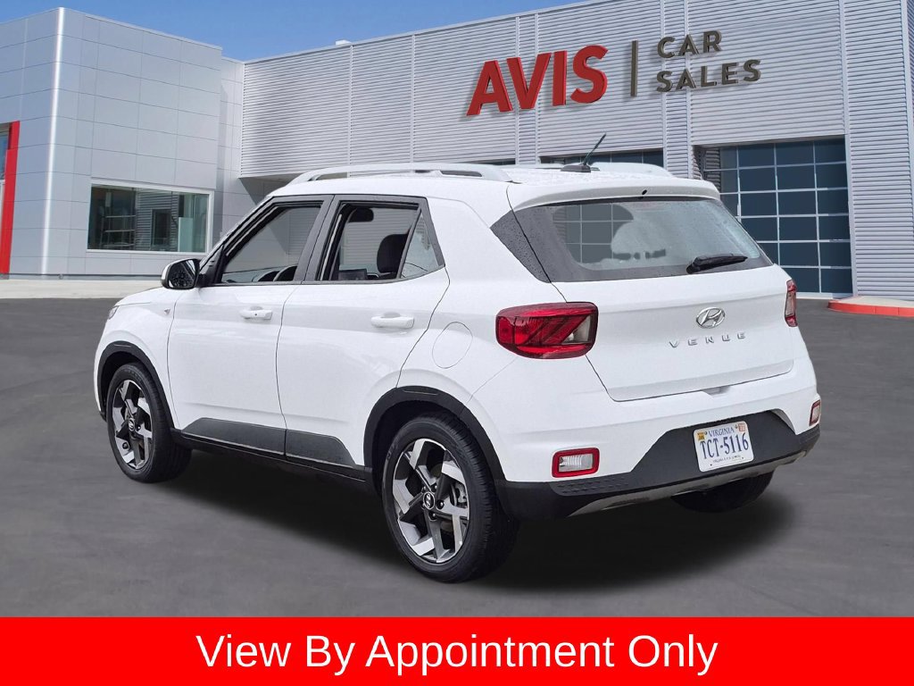 Used 2026 Hyundai Venue SEL FWD image 9