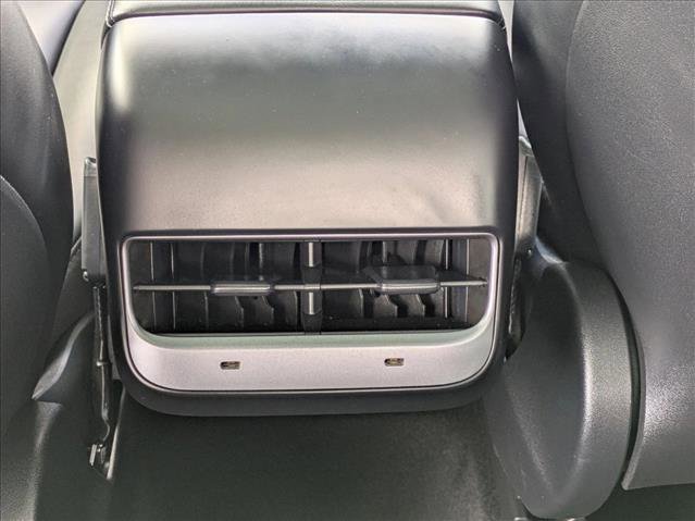 Used 2024 Tesla Model Y Long Range image 18