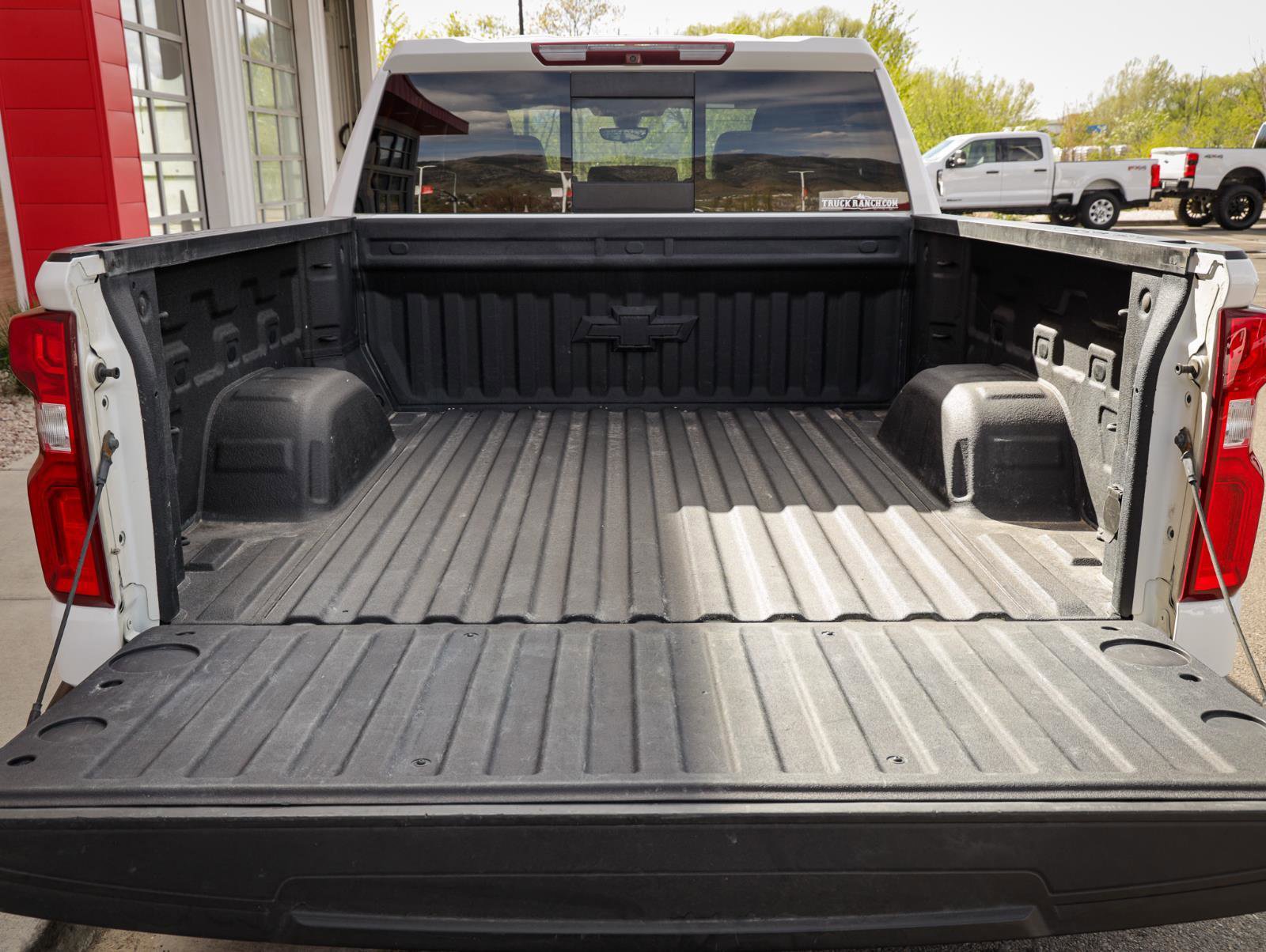 Used 2019 Chevrolet Silverado 1500 LTZ w/ LTZ Plus Package AWD/4WD image 5