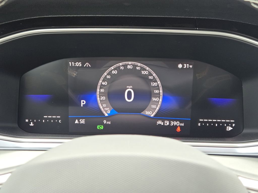 New 2026 Volkswagen Taos SE image 13