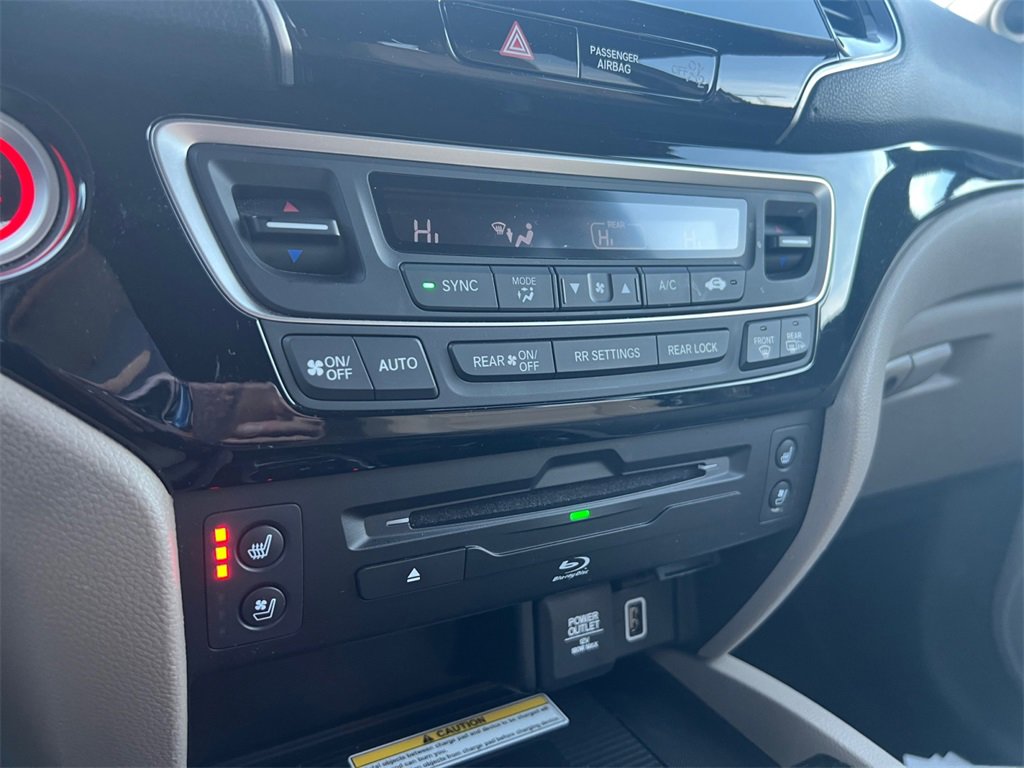 Used 2022 Honda Pilot Elite image 21