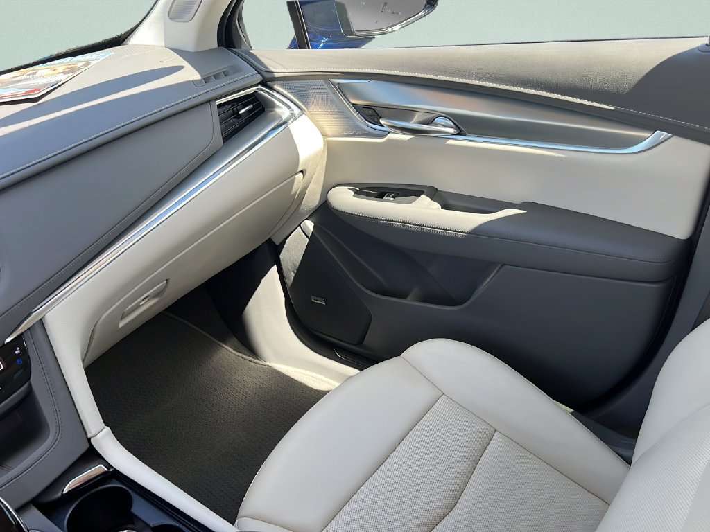 Used 2023 Cadillac XT5 Premium Luxury FWD image 21
