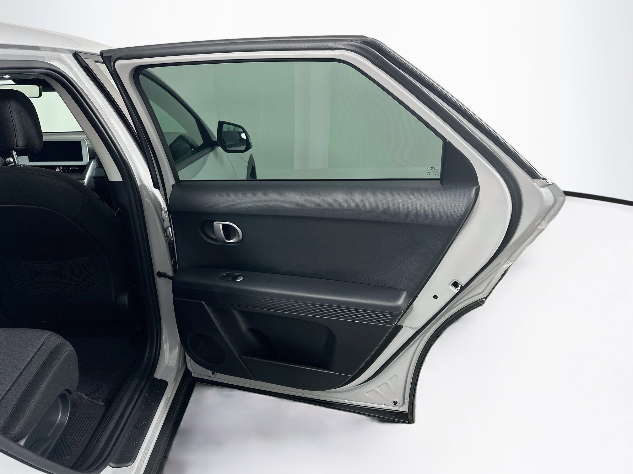 Used 2024 Hyundai Ioniq 5 SEL RWD image 31