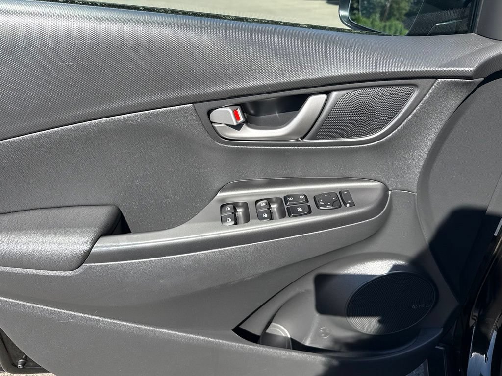 Used 2019 Hyundai Kona Ultimate AWD/4WD image 26