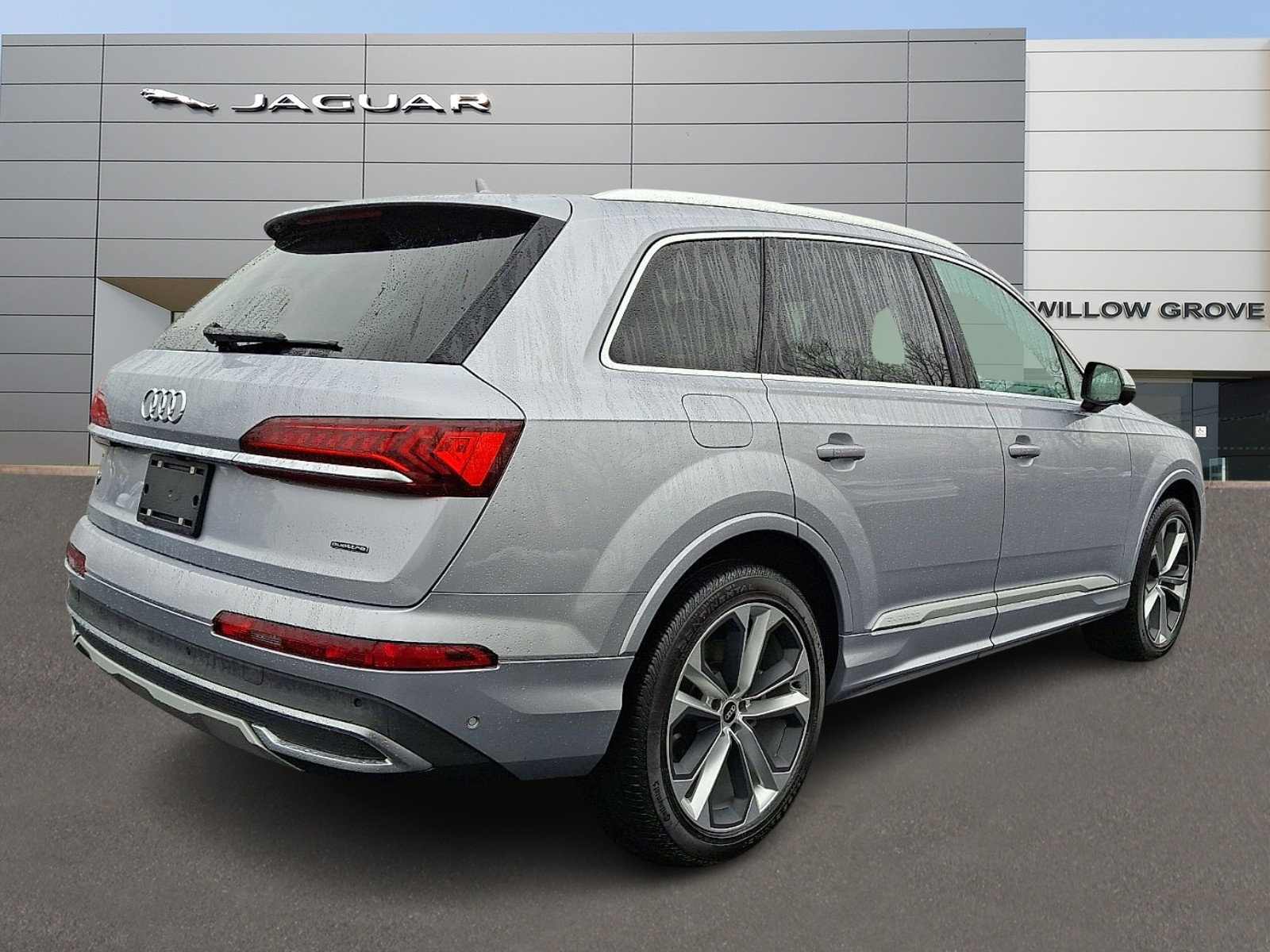 Used 2021 Audi Q7 3.0T Premium Plus w/ Premium Plus Package image 2