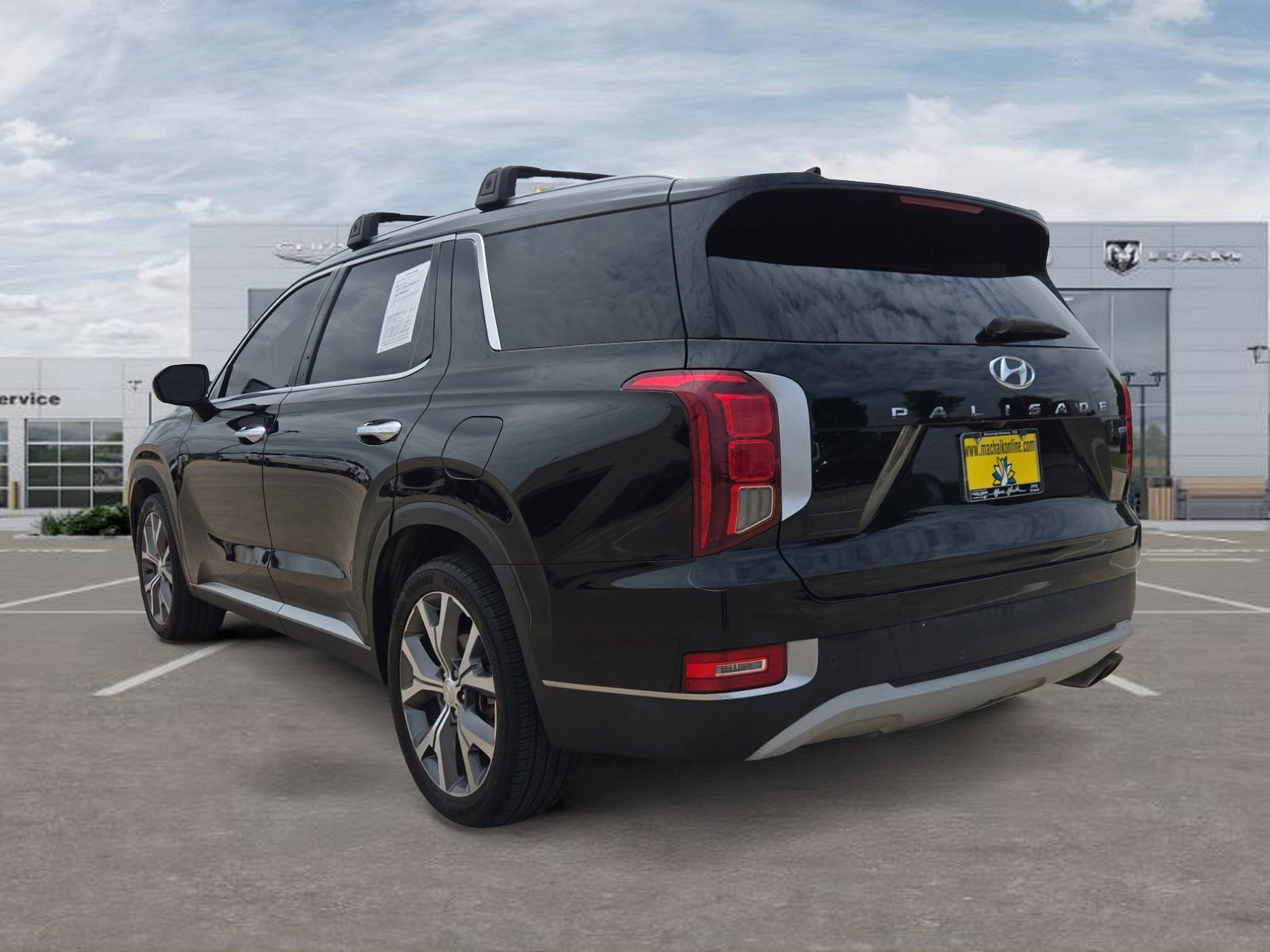 Used 2022 Hyundai Palisade SEL w/ Premium Package AWD/4WD image 3
