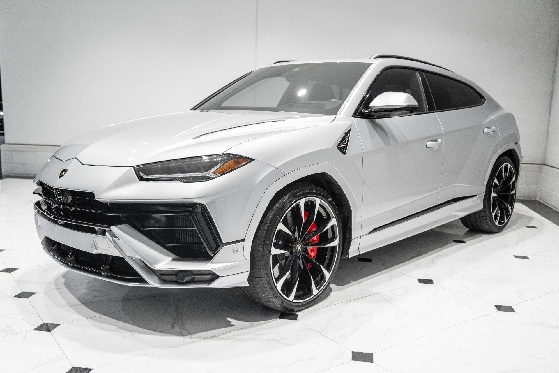 Used 2024 Lamborghini Urus S image 5